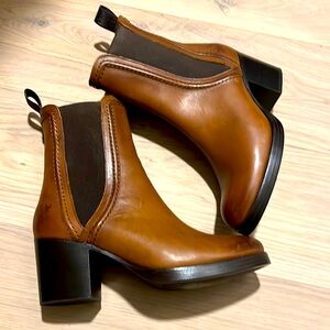 Frye Chelsea Boots - new